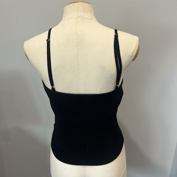 House of Harlow 1960 Black Fitted‎ Camisole - Picture 2 of 3